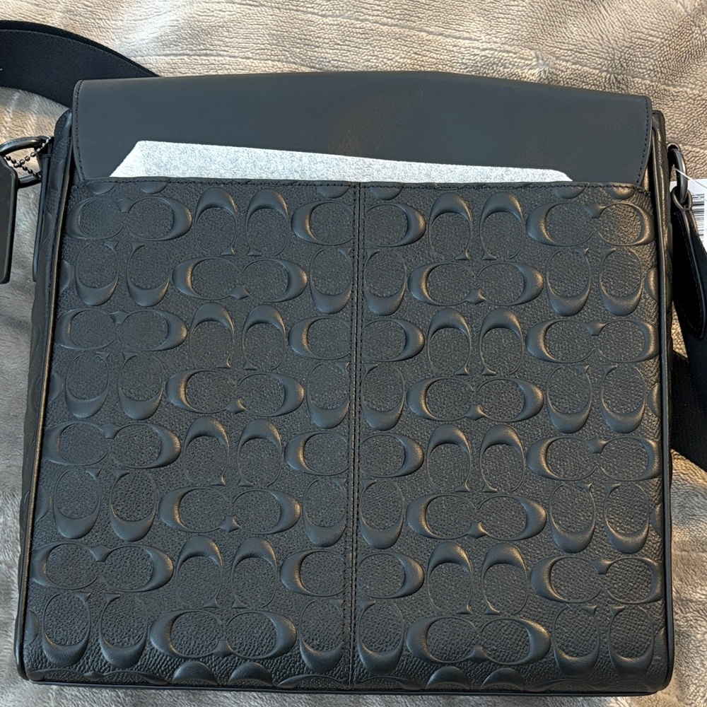 Coach Black Signature Leather Crossbody Bag
(Houston Map Messenger Bag) - Picture 6 of 7